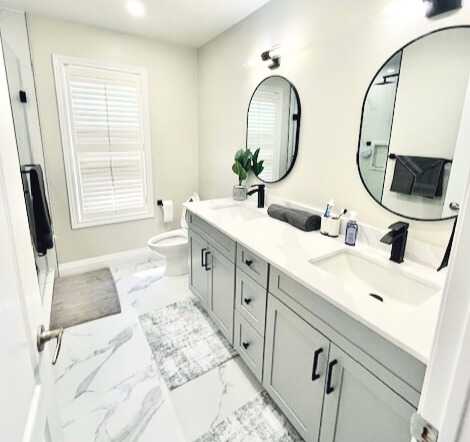 White design bathroom, Track Shape Mirror, Stand alone bathtub. - Image 2