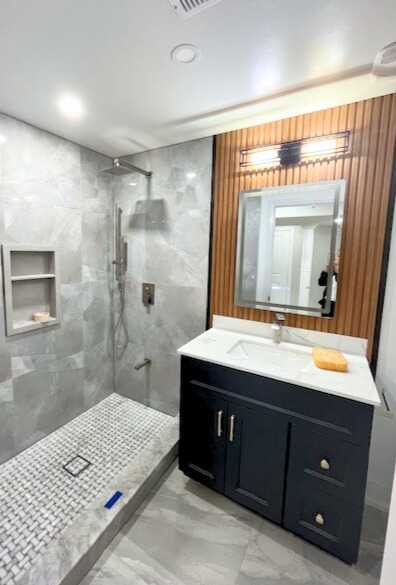 White design bathroom, Track Shape Mirror, Stand alone bathtub. - Image 5