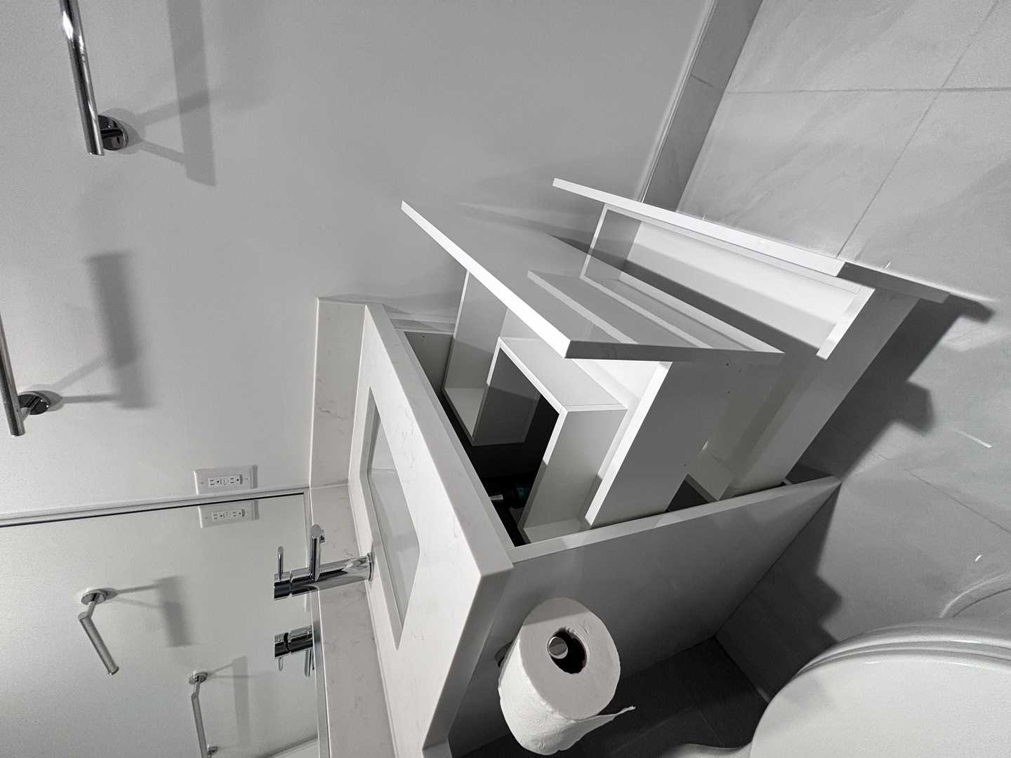 custom kitchen, 2 bathroom, master bathroom with corner built-in bathtub, - Image 3