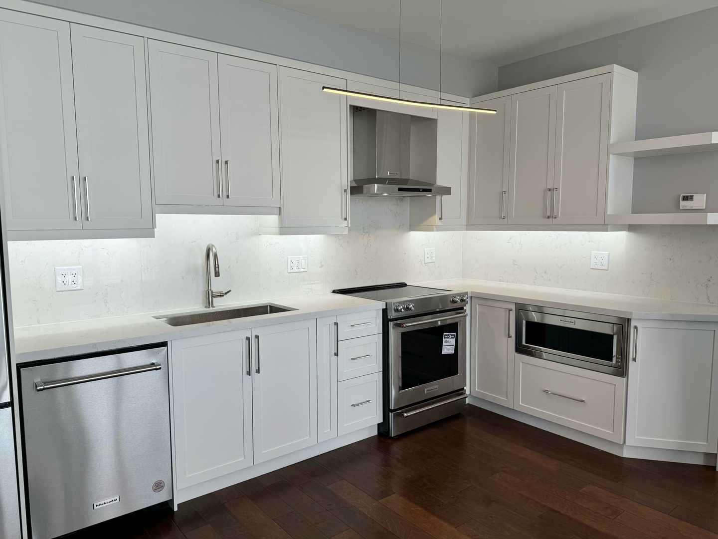 2 bathroom with white shaker kitchen cabinet - Image 3