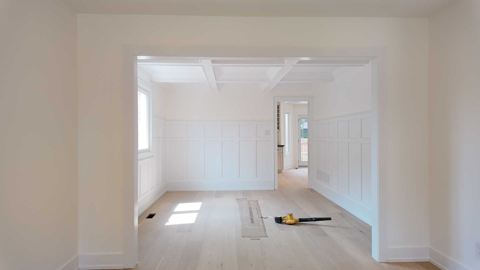 blonde wood flooring， with smooth rounded handrail - Image 3