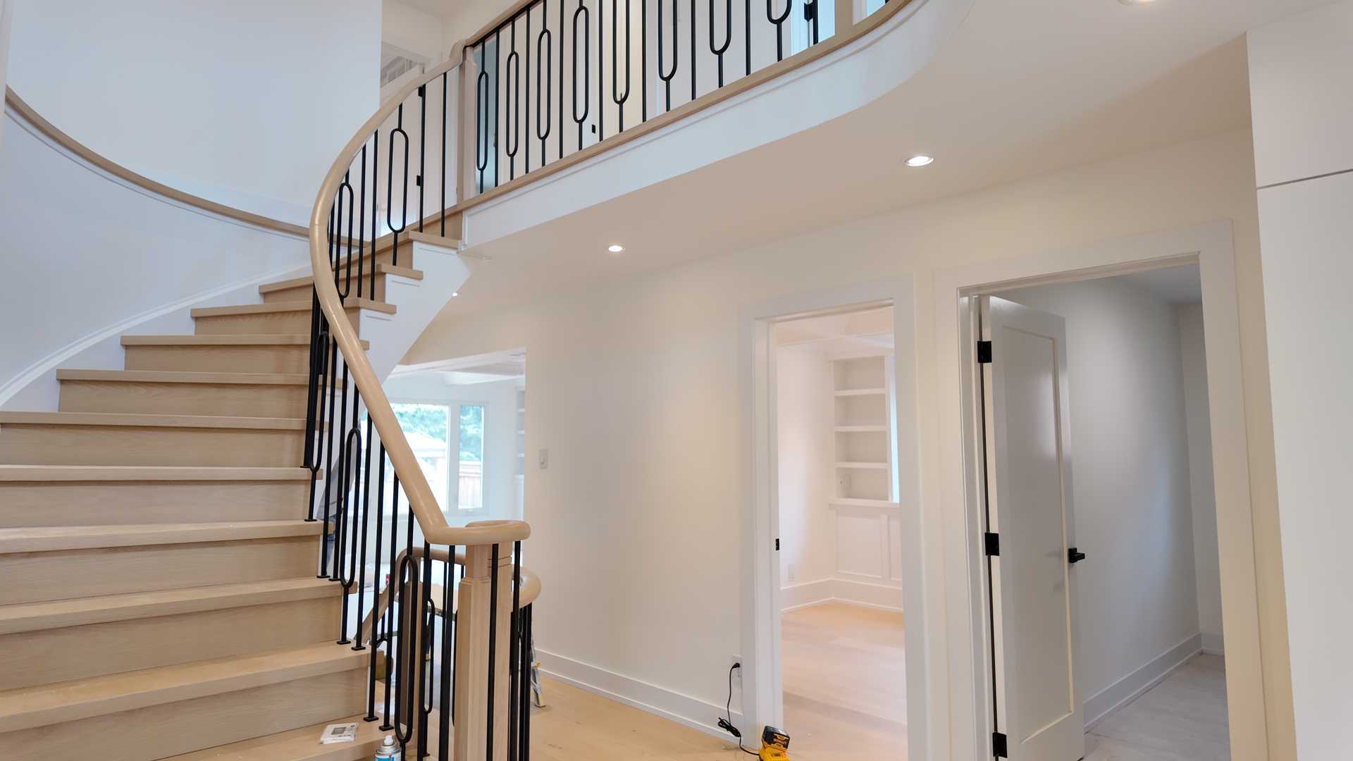 blonde wood flooring， with smooth rounded handrail - Image 4