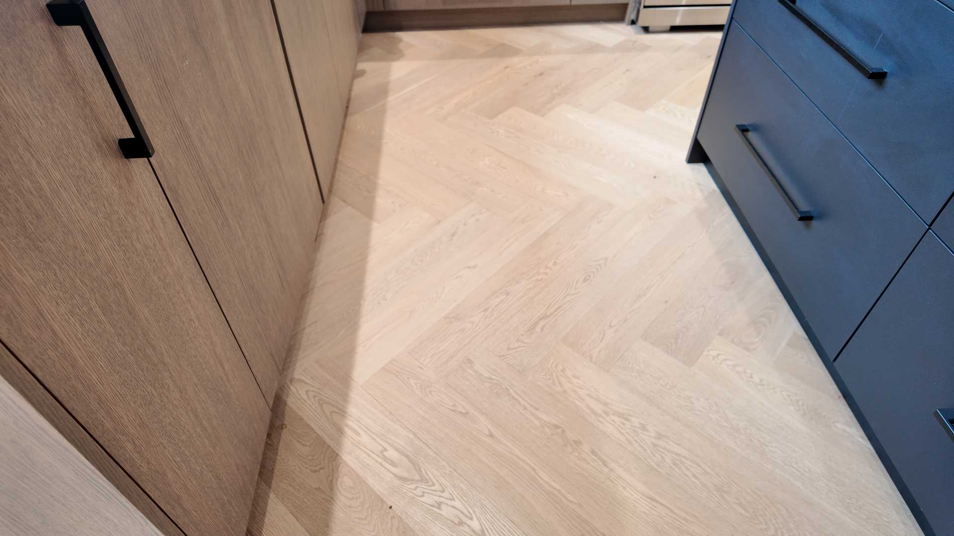 Whole house nature wood flooring and staircase, especially herringbone flooring - Image 7